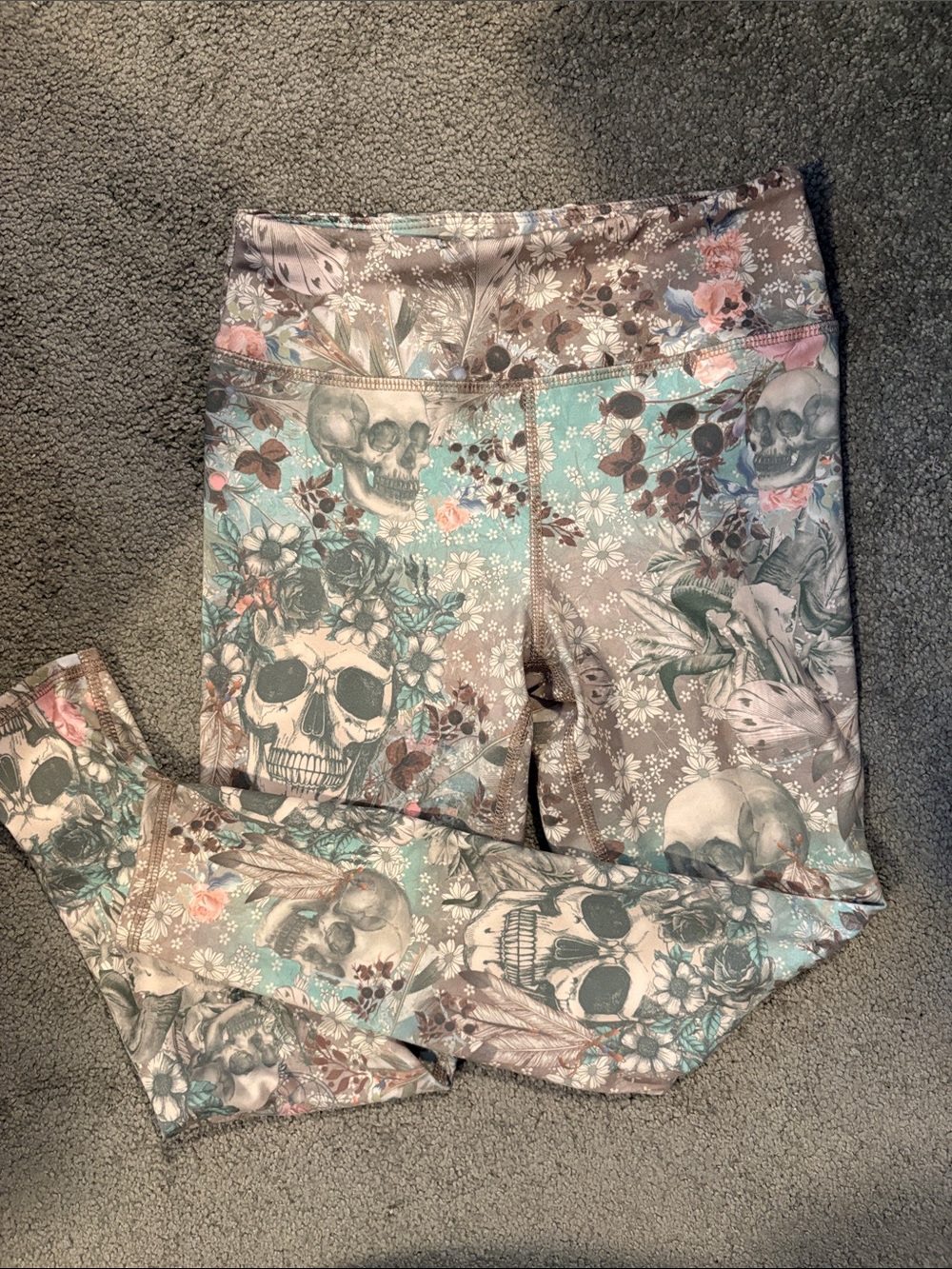 Evolution and Creation Mint and Taupe Floral Skull Leggings. Size Small Petite